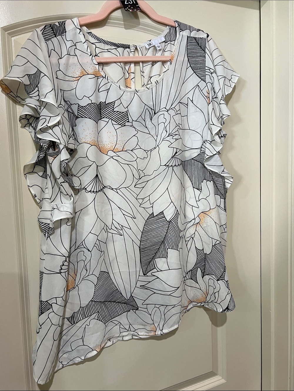 DR2 White Floral Ruffle Sleeve Blouse with Black & Gold Details H231